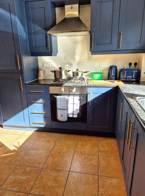 Home From Home 3 Bed,2 Bath House With Garden&Parking Near Centre&Tram Stop Sheffield Exterior photo