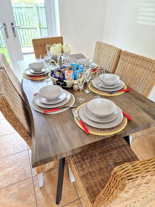 Home From Home 3 Bed,2 Bath House With Garden&Parking Near Centre&Tram Stop Sheffield Exterior photo